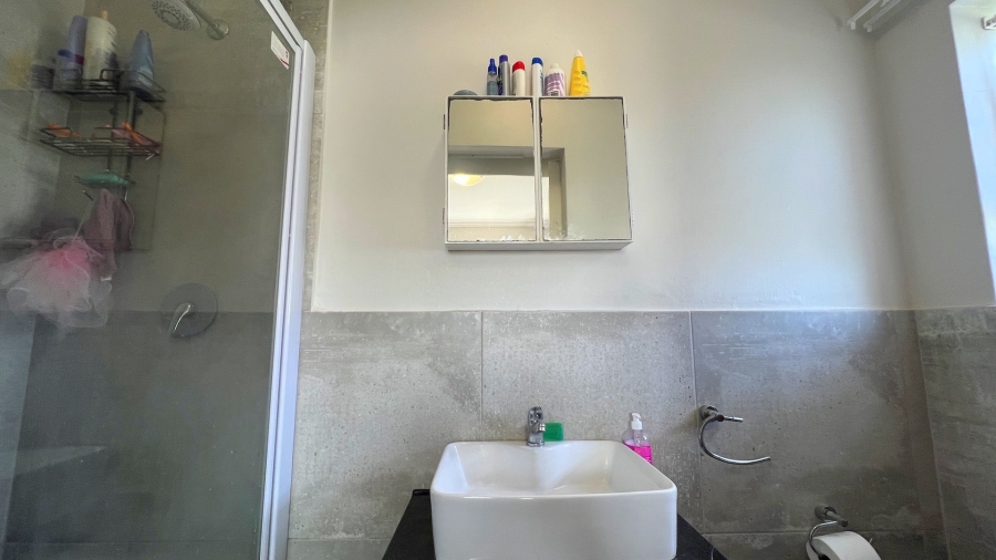 2 Bedroom Property for Sale in Reebok Western Cape